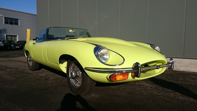 Q-LAB Classic Cars : nl-q-lab-classic-cars-jaguar-e-type-xke-serie-ii-roadster-carbrio-1970-te-koop